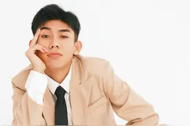 我嗑的全员BE？百万网红官宣恋情遭群嘲，反矫直男人设立过头了吧图片