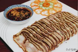 过年必吃的下酒菜，凉拌千层猪耳朵，自己卤的更好吃，味道绝了图片