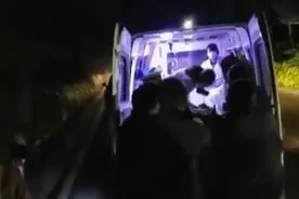因为不看后视镜，遵义一越野车悲剧了图片