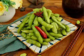 煮毛豆用什么水？掌握6个技巧，翠绿不发黄，脆爽有嚼劲，更入味图片