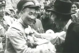 一代藏族巨商，牵2000头骡马支援抗日1.5亿美元，盗匪都被他感动图片