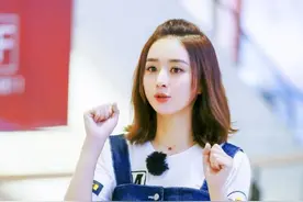 赵丽颖，星河灿烂，眼前是你俊美的容颜，一枕星梦，愿你好梦常驻图片
