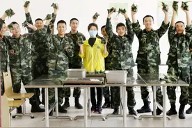 17年慰问百座军营，最美“兵姐姐”这样拥军图片