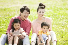 孩子性格孤僻不爱说话？父母学会3步引导，让娃娃变得活泼开朗图片