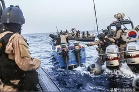 现在索马里海域还有海盗吗？除了我们，还有哪些国家军舰在护航图片
