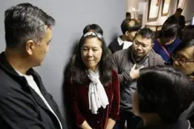 美籍华人想要回国“避难”，没有中国国籍，行动非常不便图片