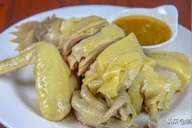 河南大厨教你白切鸡的做法，清淡美味，在家也能做出广式白切鸡图片