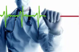 安乐死的犯人在注射时，为什么还要擦酒精消毒？这不多此一举吗？图片