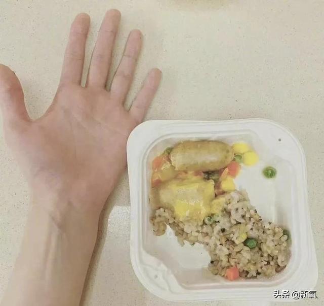 为什么泫雅的身材从来没有崩过？
