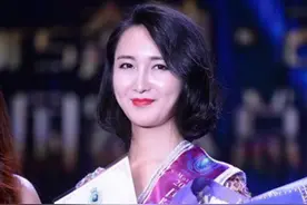 曾“背母上学”感动全国的刘霆，十年后变性，还在选美比赛上拿奖图片