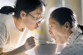 镜观·镜语｜胜利属于坚韧不拔的人图片