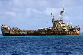 中菲仁爱礁发生冲突，菲两艘补给船到底运的啥，导致中方强制驱离图片