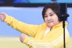 贾玲泪目：爸爸，对不起，我还没找到男朋友图片