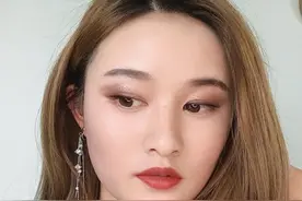 纳艾森榉木落地衣架，带你享受舒适的生活图片