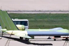简氏：中国空军在西北地区部署新型武器，专家称有特殊用途视频封面
