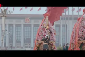 时政微纪录丨今天，鲜花献给英烈图片