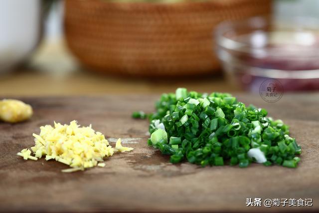 泡菜肉末营养丰富，做法简单，开胃下饭的原因原来在这里