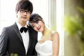 四次上春晚，从“兄妹”变成夫妻，离婚后的玖月奇迹怎么样了？图片