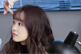 满心欢喜染了黑茶色，染完却变成了绿色，关于染发你知道多少图片