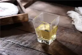 茶叶是碱性还是酸性？多喝茶的人好处多图片