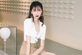 李斯羽，长直美腿图片