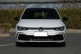 大众新一代高尔夫来了，说话就能开天窗、空调，配置诚意满满图片