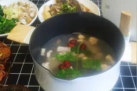小舅子来家做客，60块钱做了四菜一汤，媳妇：就这么对我弟弟图片