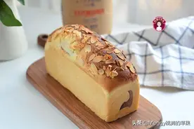 随手烤个双色吐司，颜值爆表，攥一把立马儿回弹，柔软有香味图片