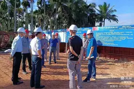 省水务厅总工程师任松长到琼海市开展十九届五中全会精神宣讲暨脱贫攻坚饮水安全大比武问题整改清零调研图片