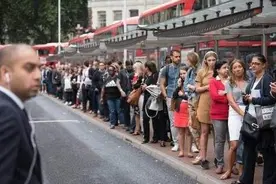 英国的女性到底有多开放？中国游客直说：真的接受不了图片