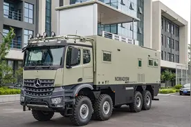 800多万的任性选择 可越野的移动别墅 诺马迪森领航者F图片