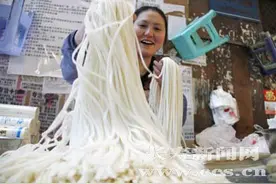 躲在角落里的人间美味，长寿米粉图片