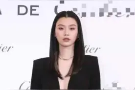 奚梦瑶不顾豪门规定，深v礼服一直开到肚脐？孟美岐状态不敌宋茜图片