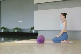 每天这样趴 10 分钟，内分泌正常了，皮肤嫩了，身材也变好了图片