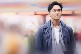 “我32岁，他50岁，当初的大叔恋，我却开始嫌弃他身上的老人味”图片