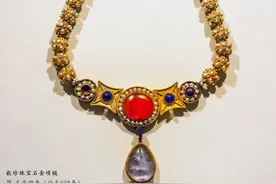 西安发现隋朝古墓，棺上刻“开者即死”，专家打开发现230件珍宝图片