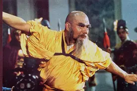 香港著名的全能影艺人，拍戏比成龙都拼命，80年代无人不知的人图片