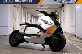 新车 | 约合人民币7.6万起售，宝马CE 04量产版发布，定位电动摩托车图片