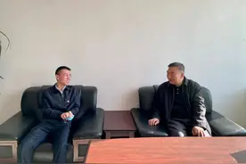 康平县县长走访慰问退休老干部、道德模范及困难职工图片