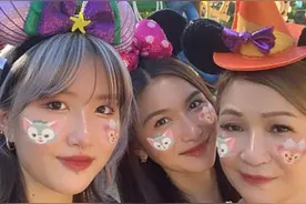 关礼杰妻女逛游乐园，20岁小女儿染银发戴鼻环，与姐姐风格大不同图片