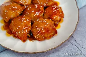 街边火爆的鸡翅包饭，在家做又香又简单，大人小孩都爱吃图片