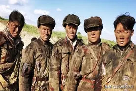 5人对400人！志愿军没有丝毫犹豫，班长下令分两路包围敌人图片