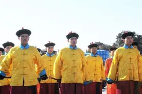 揭秘晚清大内侍卫的生活，上岗之前先浇尿，和皇帝吃一样的伙食图片