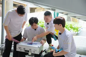 《极限挑战6》郭京飞邓伦高能解密 岳云鹏被锁魔术箱图片