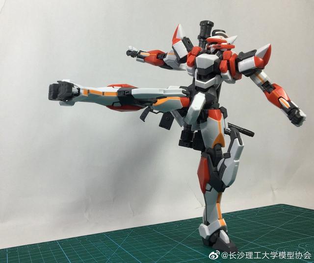 宅客模玩原创测评：青岛社 1/48 烈焰魔剑 测评（素组+展示部分）