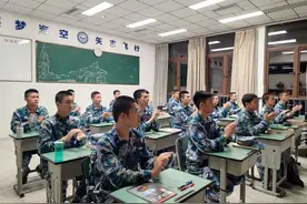 双流海航班学子：“我想成为叶光富叔叔一样的人！”图片