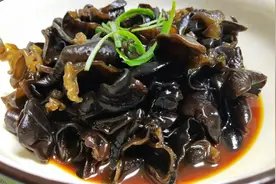 我的减脂私房菜：凉拌木耳，不放一滴油，营养健康但美味不减图片