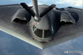 美军史上最长轰炸任务20周年：B-2连续飞行44小时打击塔利班图片