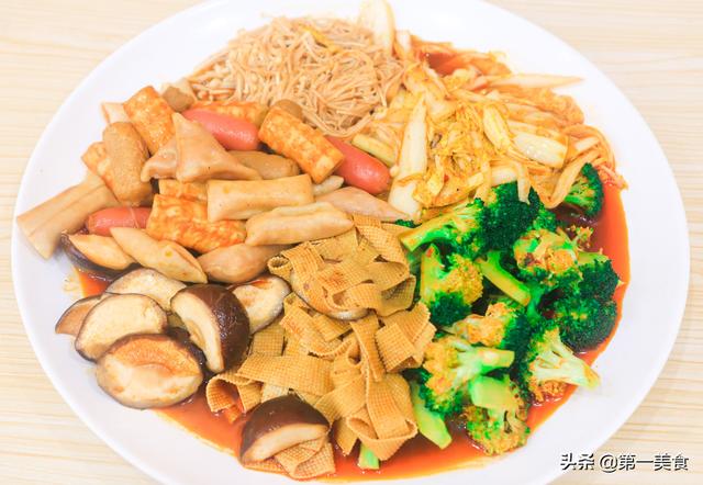 麻辣烫一般都需要什么食材和调料（厨师长教你在家如何做麻辣烫）