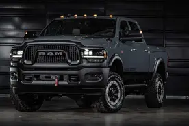 道奇公羊75周年纪念版发布，6.4升大排量，撼动心弦图片